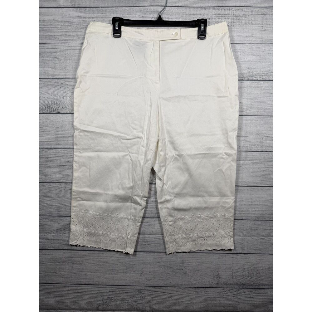 Kasper Women's Size 12 White Cotton Eyelet Embroidered Capri Pants NWT 1229